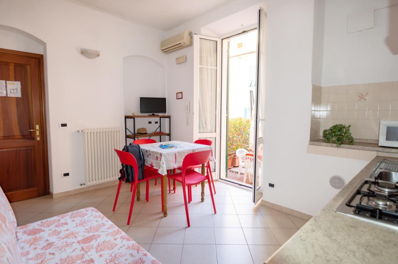 Residence Italia Finale Ligure Buitenkant foto