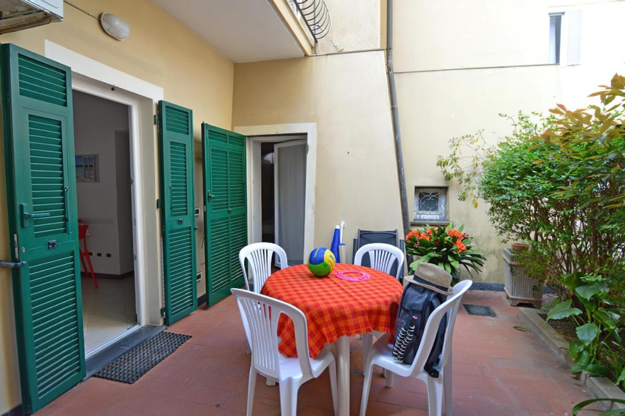 Residence Italia Finale Ligure Buitenkant foto