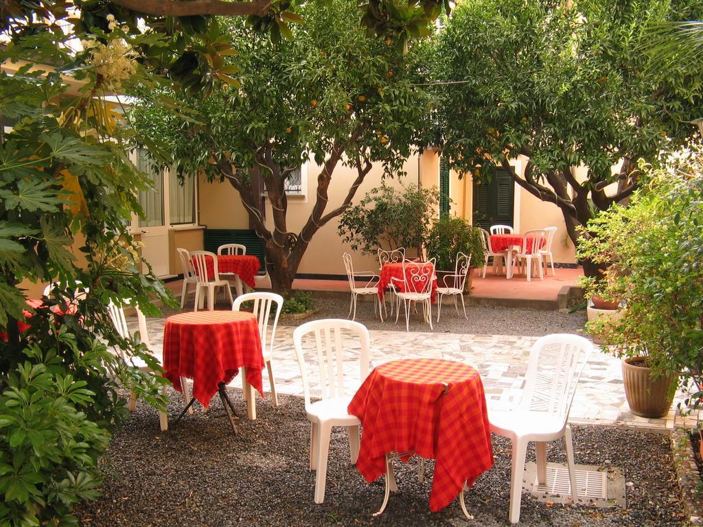 Residence Italia Finale Ligure Kamer foto