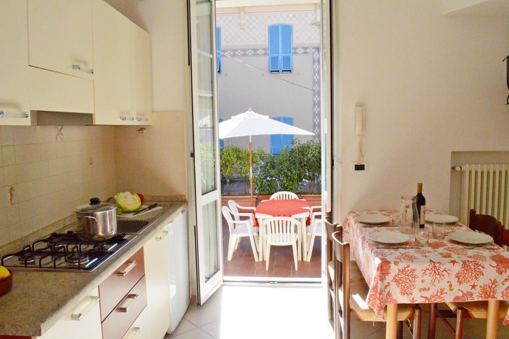 Residence Italia Finale Ligure Kamer foto