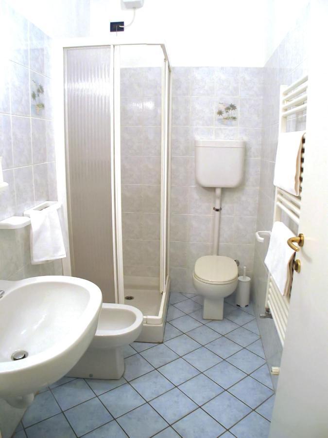 Residence Italia Finale Ligure Buitenkant foto